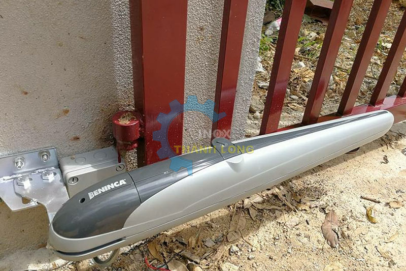 Motor cánh tay đòn